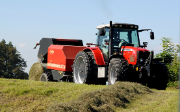 Traktor Heuballenpressung